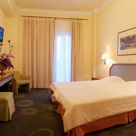 Hotel Kalafati Itea Habitación foto